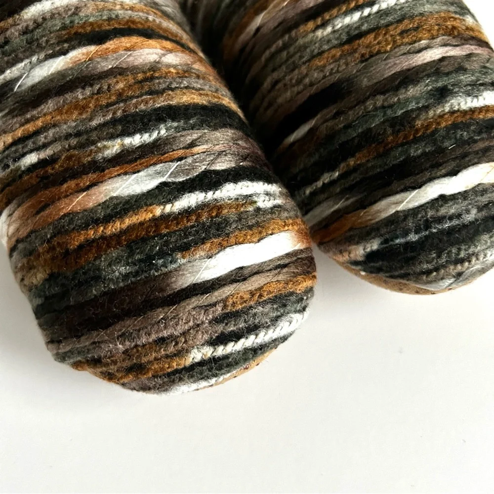 🌸Hand Woven Comfy & Cozy Sherpa Lined Slippers. Brown/Black/Multi. XL 8–… - Picture 5 of 5
